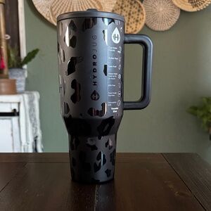 HYDROJUG 32 oz. Traveler Tumbler in Black Leopard! New!